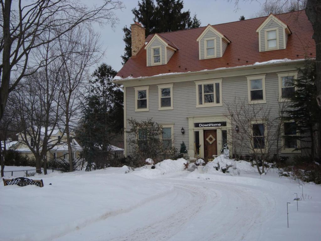 Down Home B&B Niagara-on-the-Lake Exterior photo